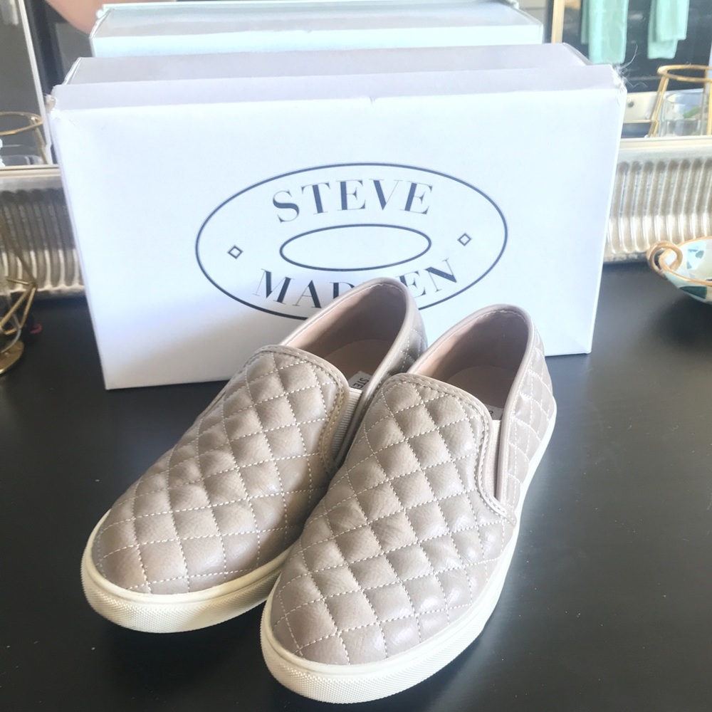 Steve Madden Women's Ecentrcq Sneaker Size 8